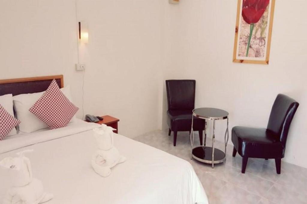 Hotel De Ratt Phuket Patong Exteriör bild