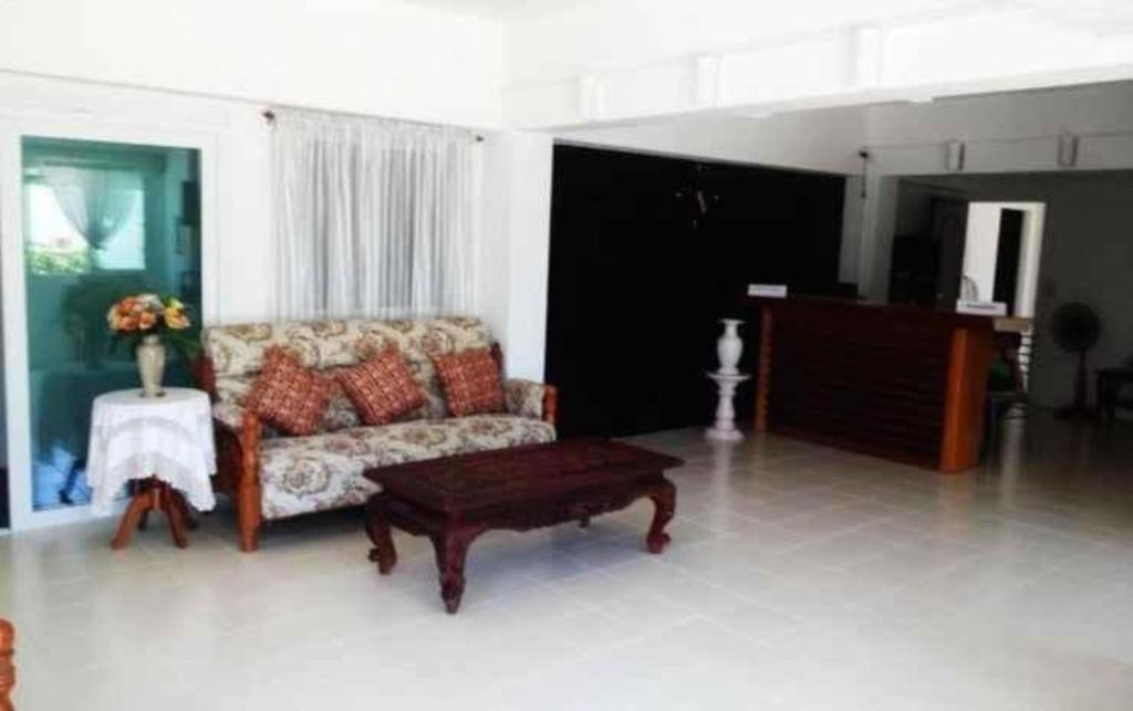 Hotel De Ratt Phuket Patong Exteriör bild