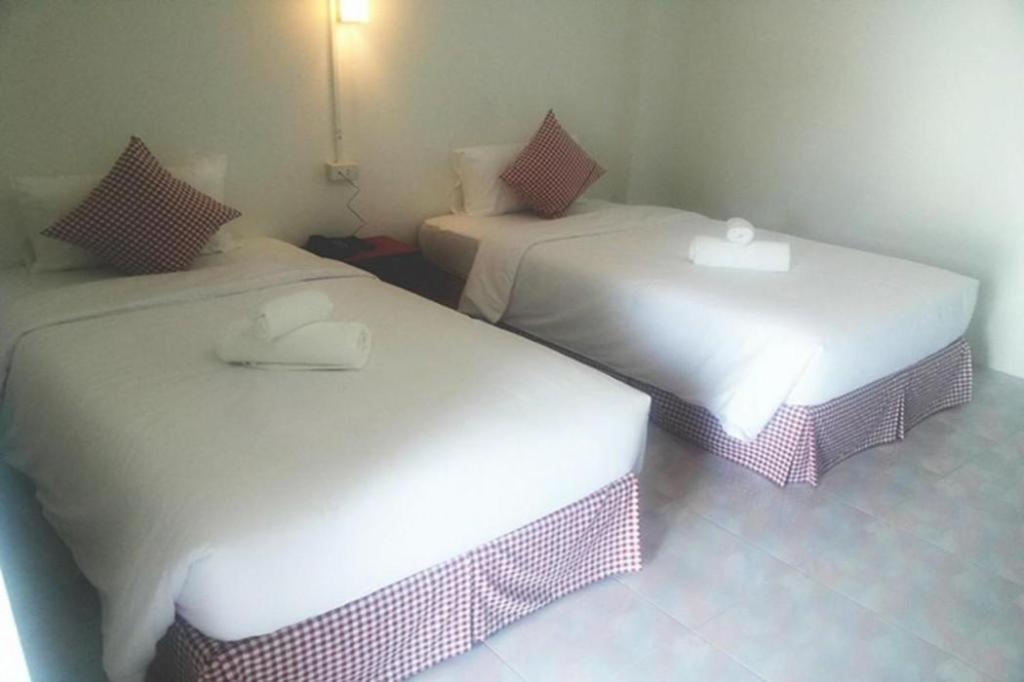 Hotel De Ratt Phuket Patong Exteriör bild