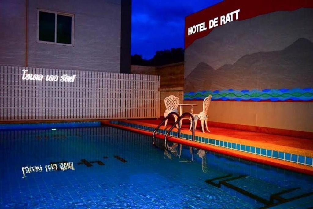 Hotel De Ratt Phuket Patong Exteriör bild