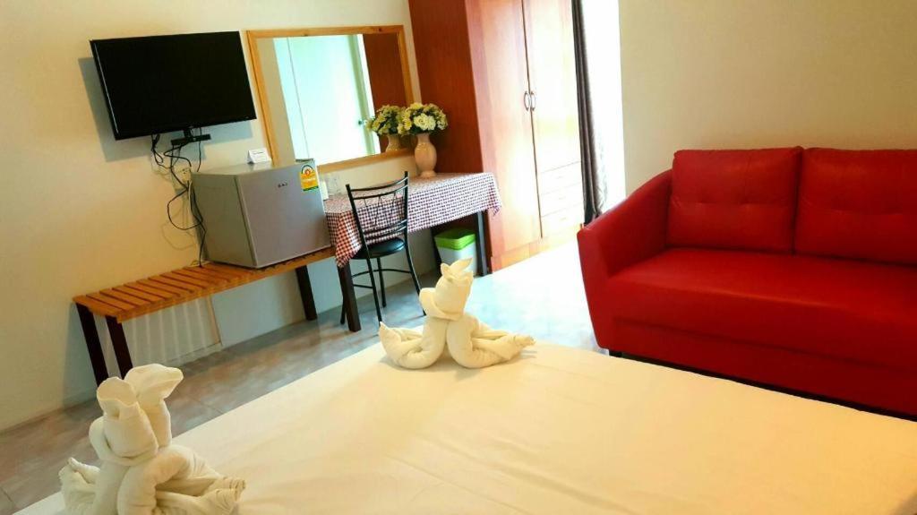 Hotel De Ratt Phuket Patong Exteriör bild