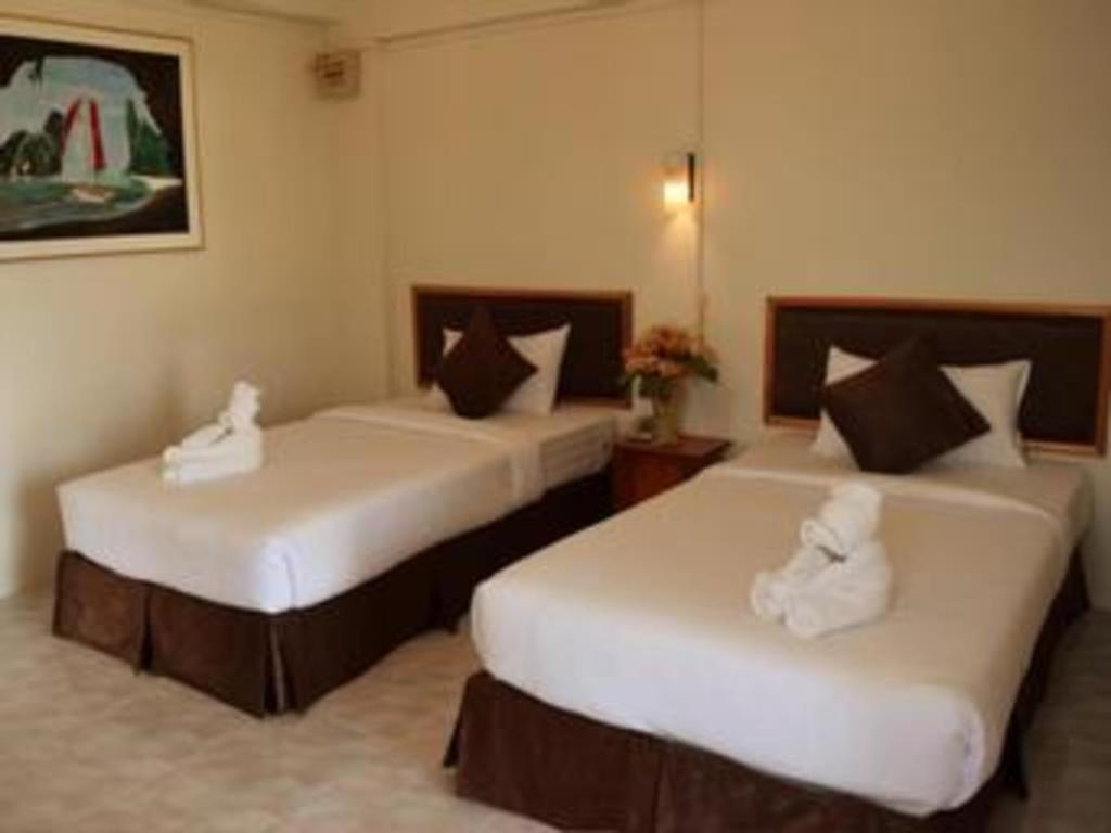 Hotel De Ratt Phuket Patong Exteriör bild