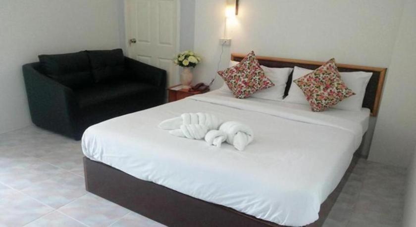 Hotel De Ratt Phuket Patong Exteriör bild
