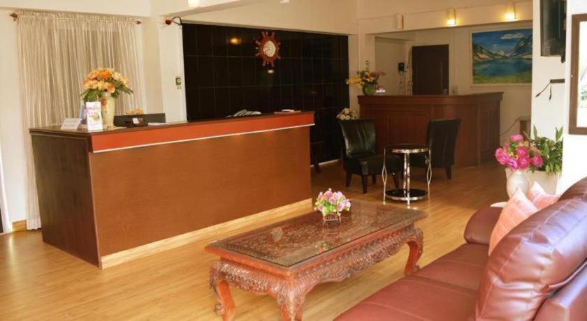 Hotel De Ratt Phuket Patong Exteriör bild
