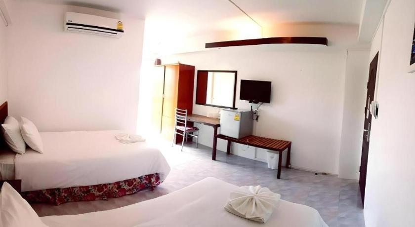 Hotel De Ratt Phuket Patong Exteriör bild