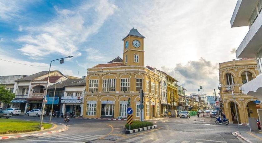 Hotel De Ratt Phuket Patong Exteriör bild